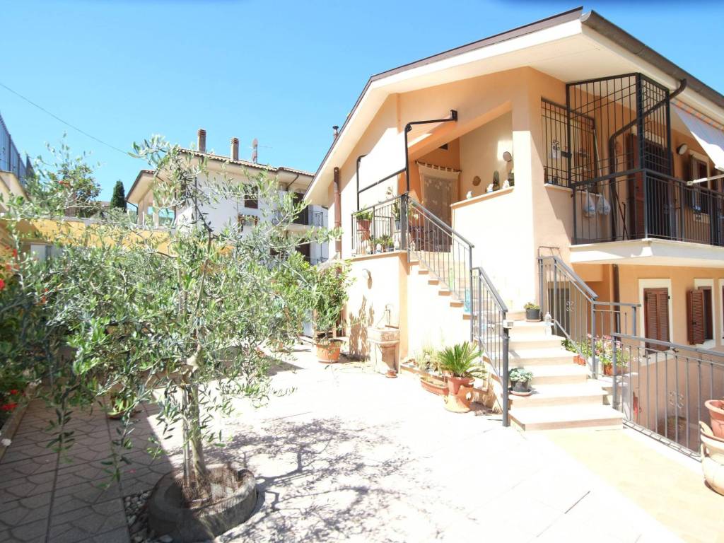 Appartamento a Toffia in Via Farense - Foto 4