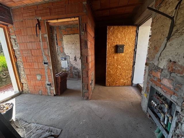 Casa indipendente a Besozzo in Via Gorini, 33 - Foto 5