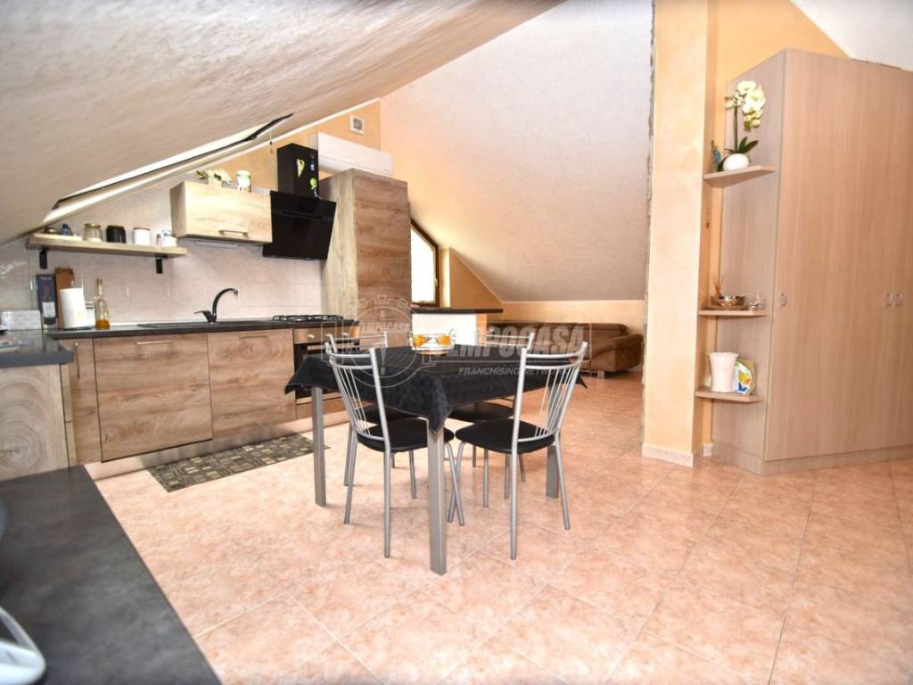 Appartamento a Brandizzo in Via Dei Mille 21 - Foto 1