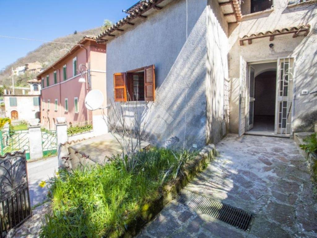 Appartamento a Rieti in Via Cerenaro, 23 - Foto 2