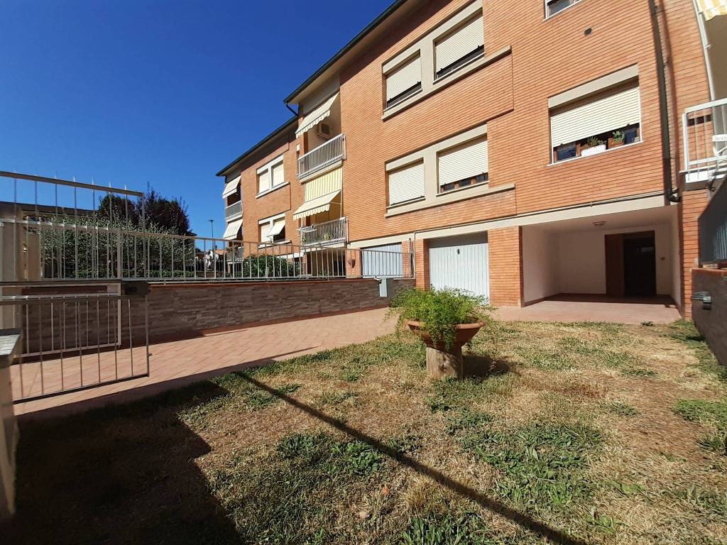 Appartamento a Pontedera in Via Gaetano Donizetti - Foto 4