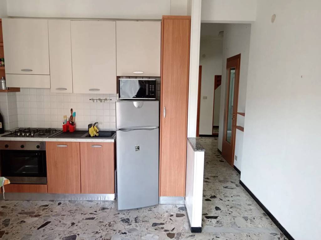 Appartamento a Spotorno in Piazza Serrati - Foto 2