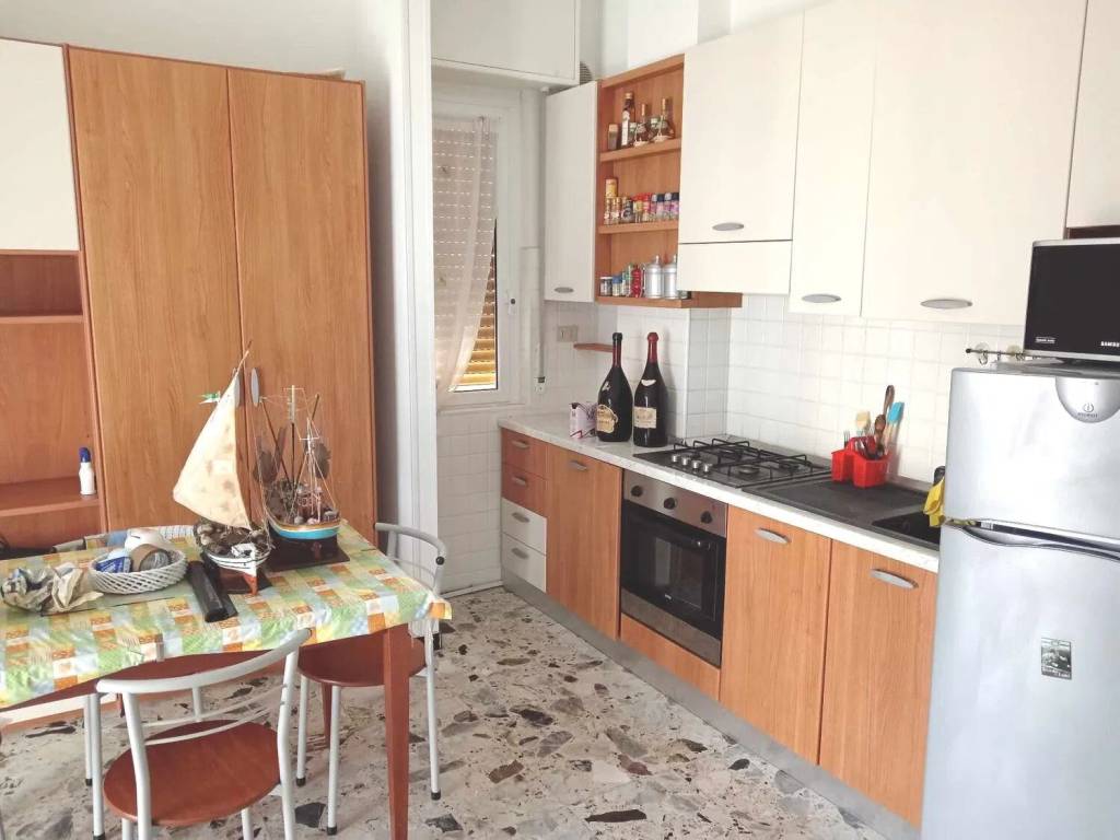 Appartamento a Spotorno in Piazza Serrati - Foto 3