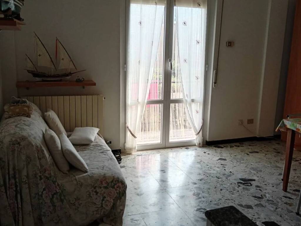 Appartamento a Spotorno in Piazza Serrati - Foto 4