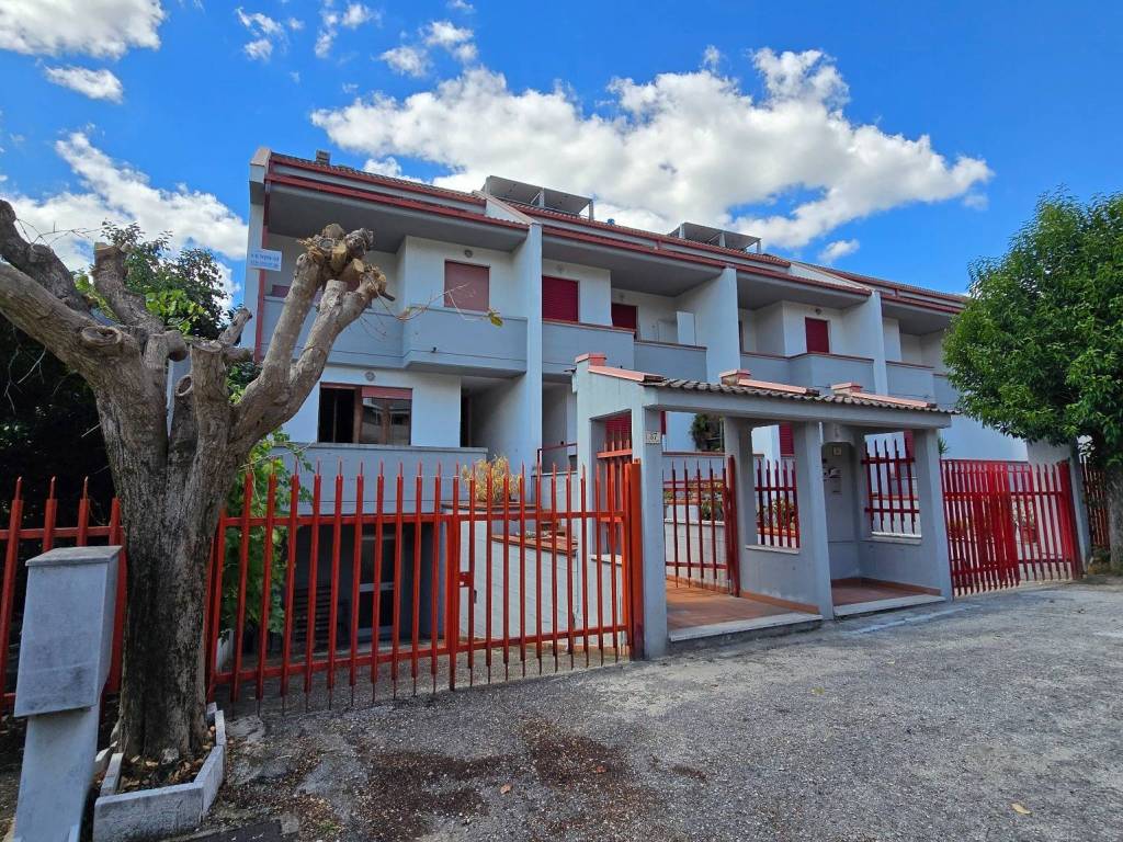 Villetta a schiera a Ascoli piceno in Via delle Begonie, 35 - Foto 2