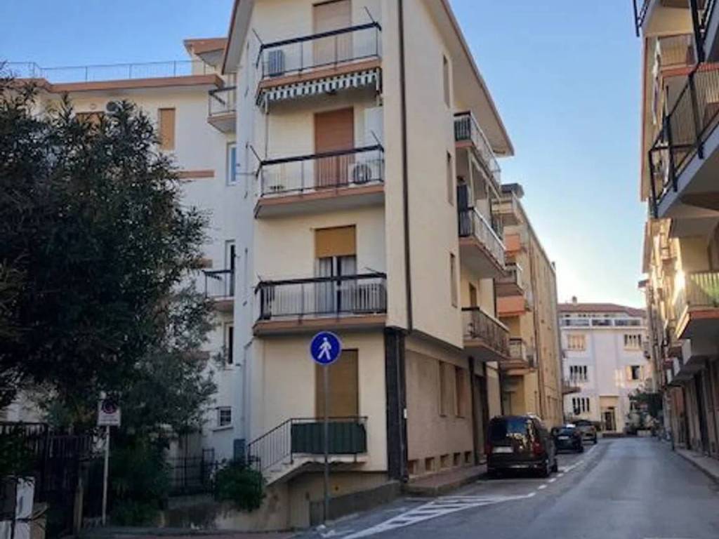 Appartamento a Spotorno in Via Liguria - Foto 3