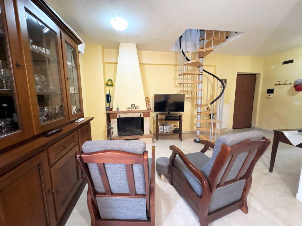 Appartamento a Santo stefano del sole in Via Macchie - Foto 5