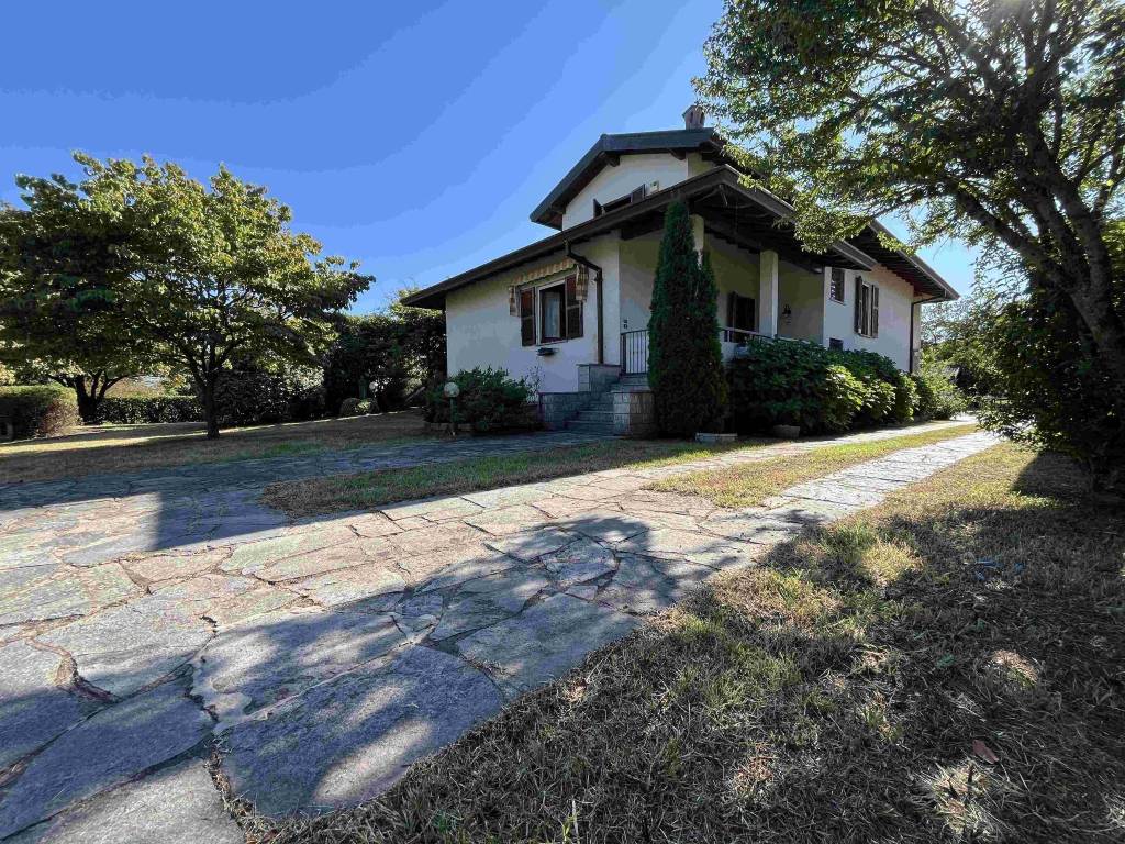Villa a Angera in Via Francesco Cilea - Foto 5
