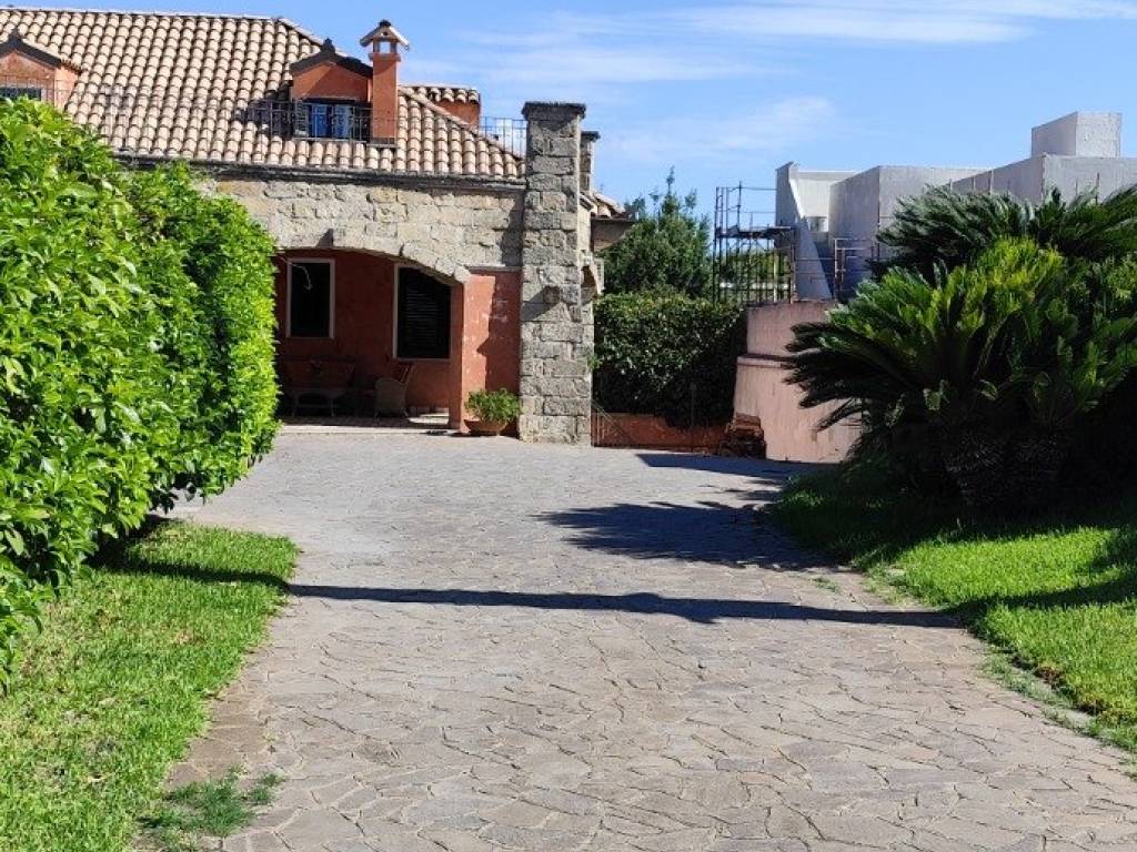 Villa a Casarano in Via Don Luigi Sturzo - Foto 5