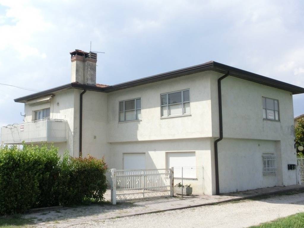 Appartamento a Portogruaro in Via Fausta, 126 - Foto 2