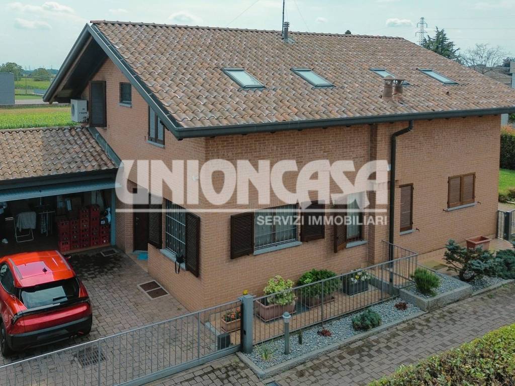 Villa a Fenegrò in Via Dante Alighieri - Foto 3