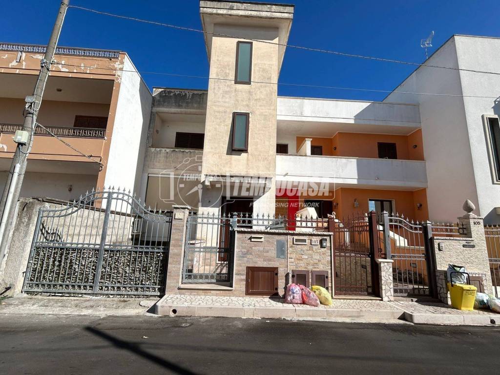 Casa indipendente a Lizzanello in Via Dante Alighieri 101 - Foto 4