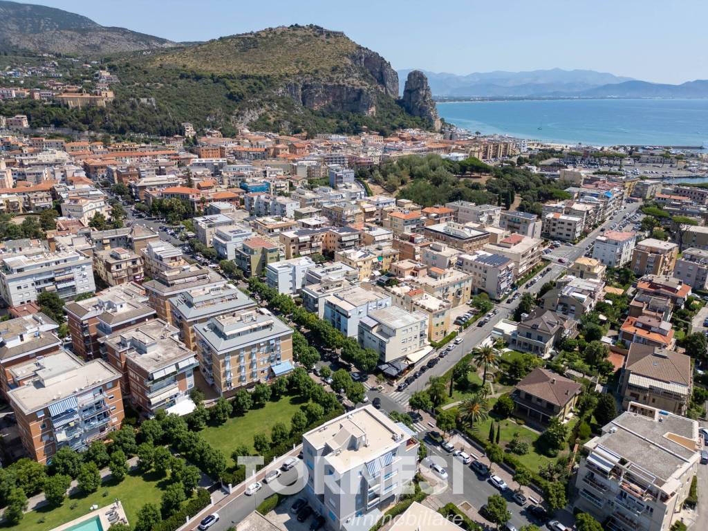 Appartamento a Terracina in Viale della Vittoria - Foto 3