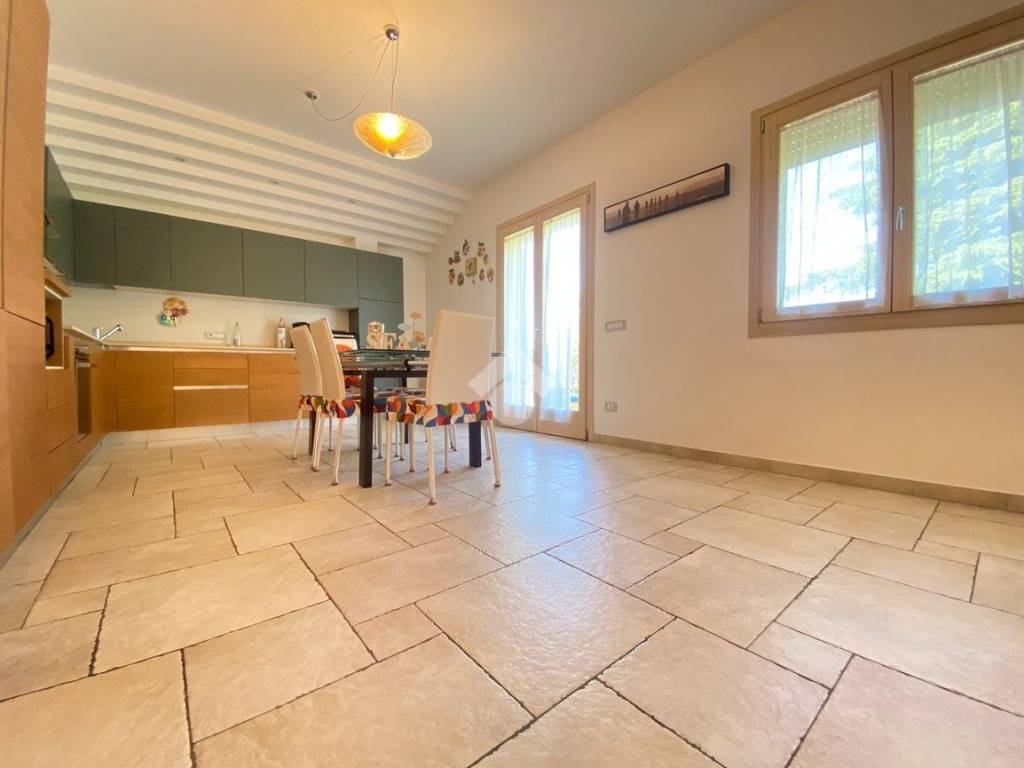 Villa a Verona in Via Barrucchella, 26 - Foto 2