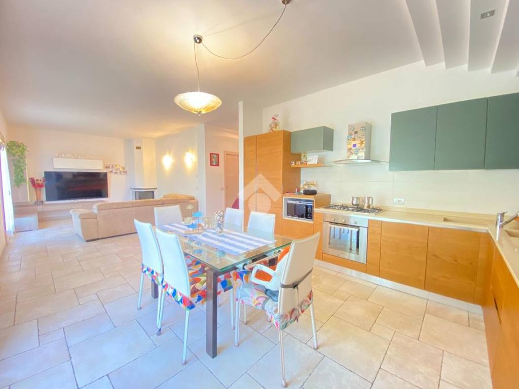 Villa a Verona in Via Barrucchella, 26 - Foto 3