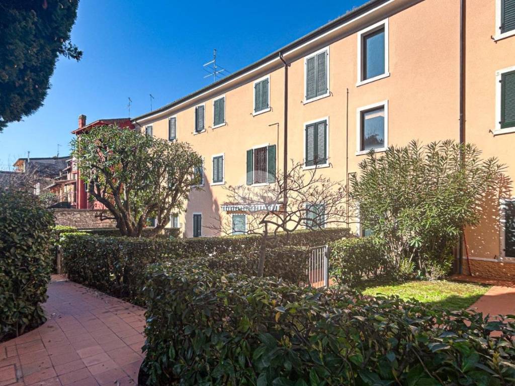 Appartamento a Bardolino in Borgo Giuseppe Garibaldi, 62 - Foto 2