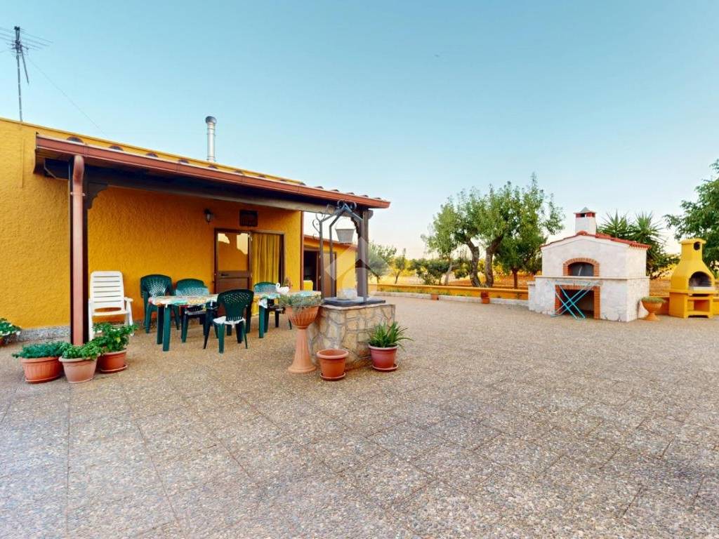 Villa a Martina franca in Via San Domenico dello Scannio - Foto 2