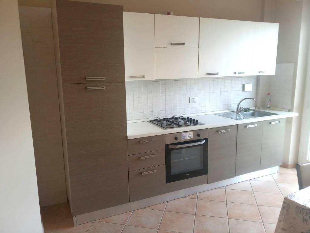 Appartamento a Asti in Via Leopoldo Fregoli, 32 - Foto 3