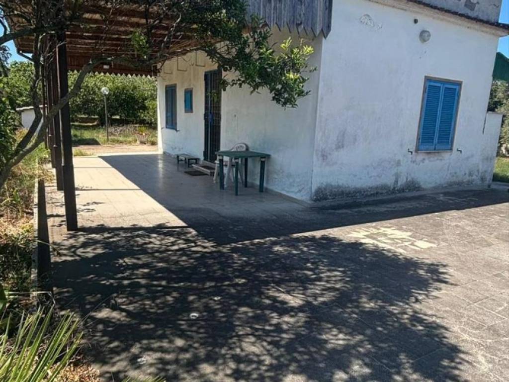 Villa a Aprilia in via etna, 33 - Foto 2