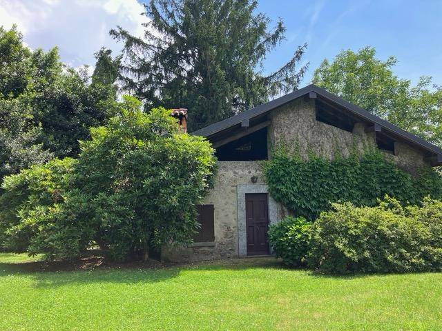 Villa a Colle brianza in Via Vigneti, 1 - Foto 3