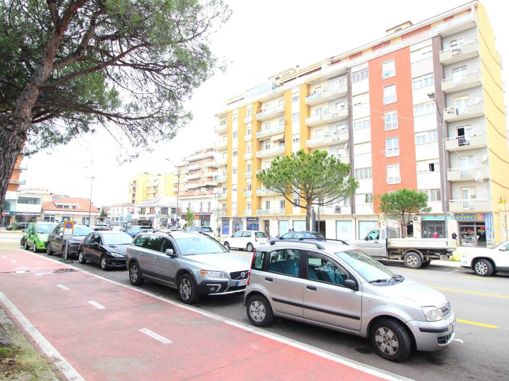 Appartamento a Pescara in Viale Vittorio Pepe, 13 - Foto 2