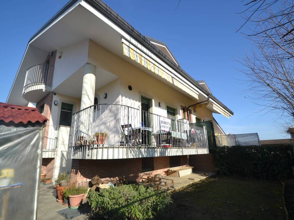 Villa a Scalenghe in Via Piscina, 8 - Foto 1