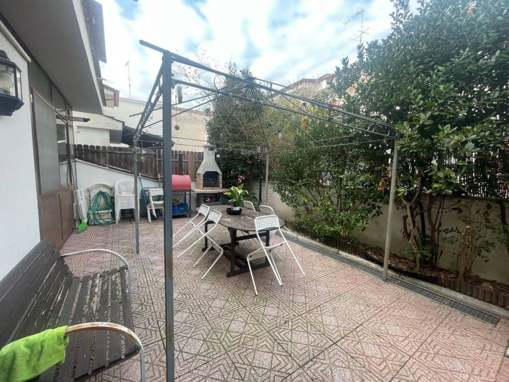 Villetta a schiera a Terracina in Via Cesare Battisti - Foto 2