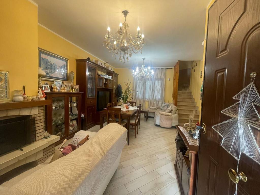 Villetta a schiera a Terracina in Via Cesare Battisti - Foto 3