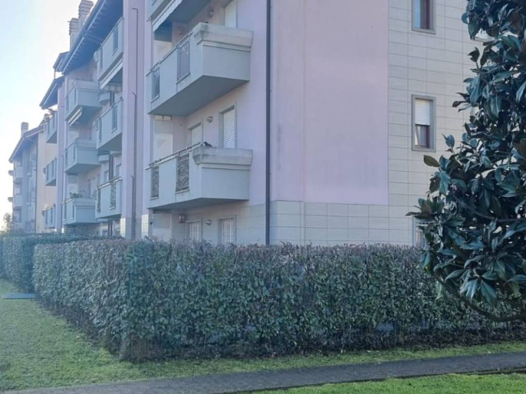 Appartamento a Cornate d'adda in Via Martiri delle Foibe, 10 - Foto 5