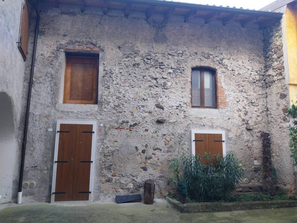 Casa indipendente a Dolcè in Via Monte Corno, 63 - Foto 5