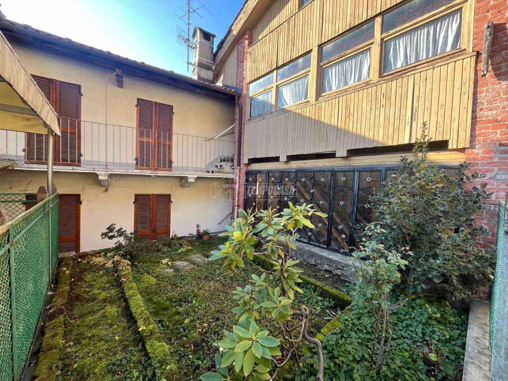 Casa indipendente a Pont-canavese in Via Circonvallazione Nord - Foto 2