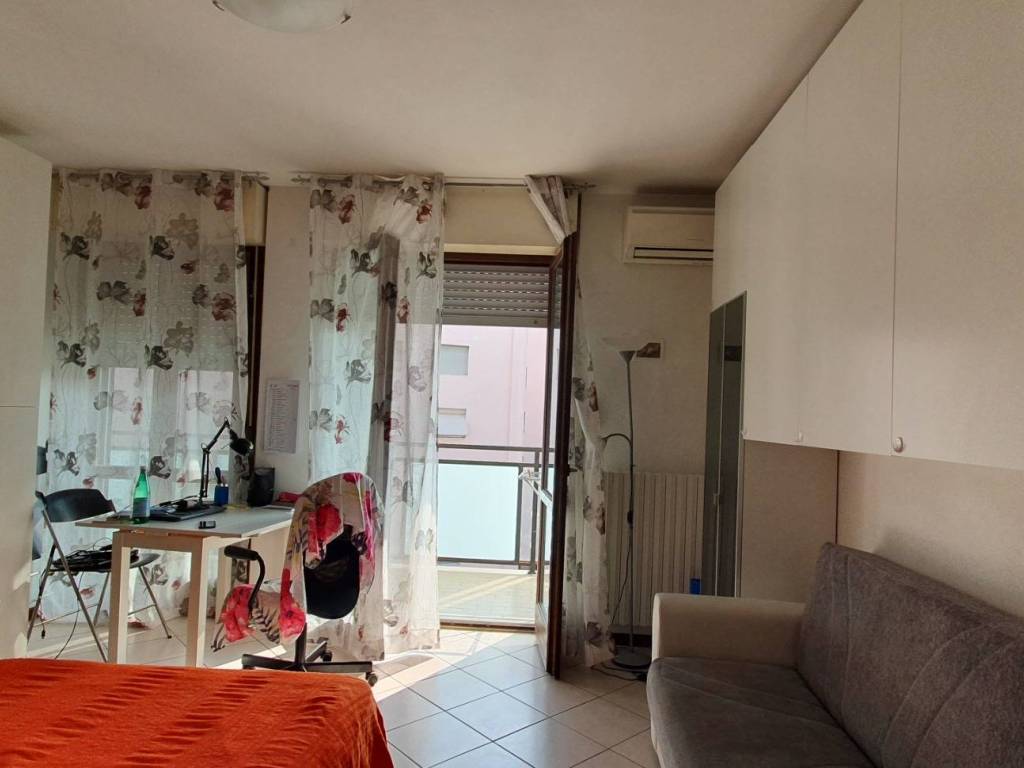 Appartamento a Lodi in Viale Trento Trieste, 37 - Foto 2