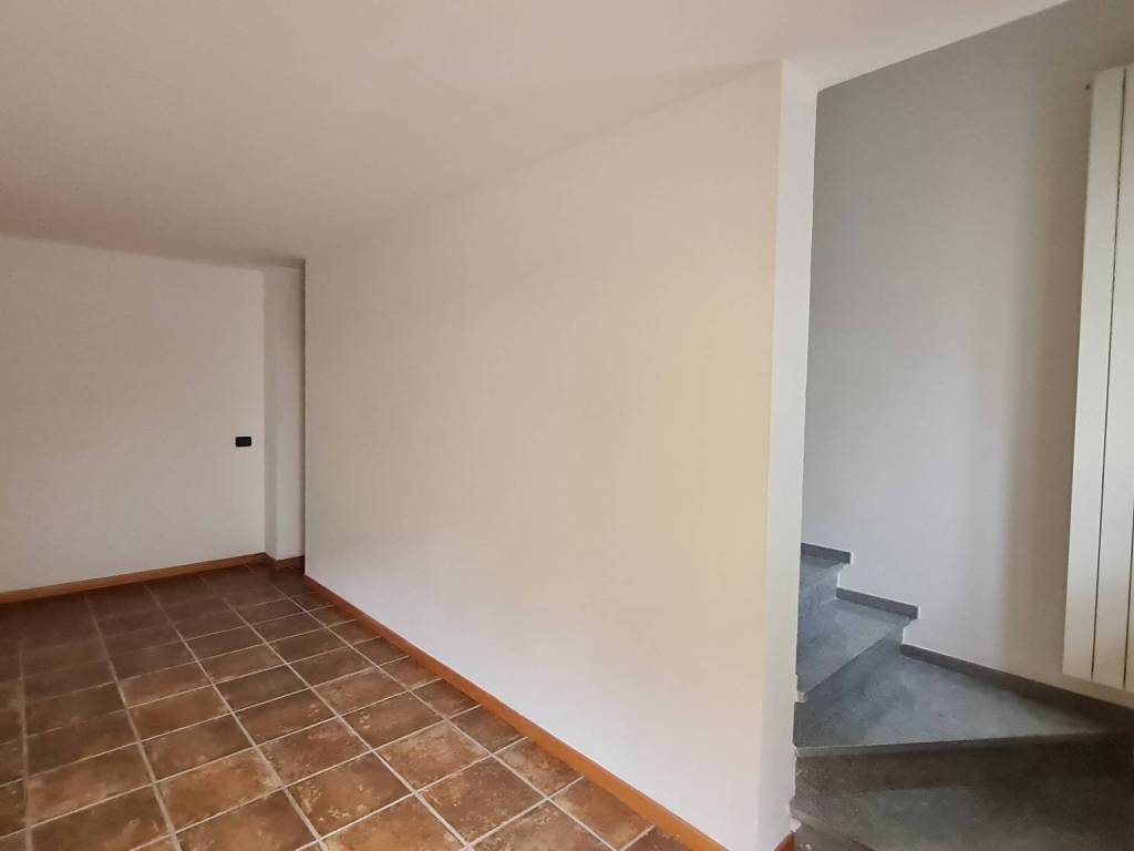 Appartamento a Novara in Via Gian Battista Ploto, 7 - Foto 2