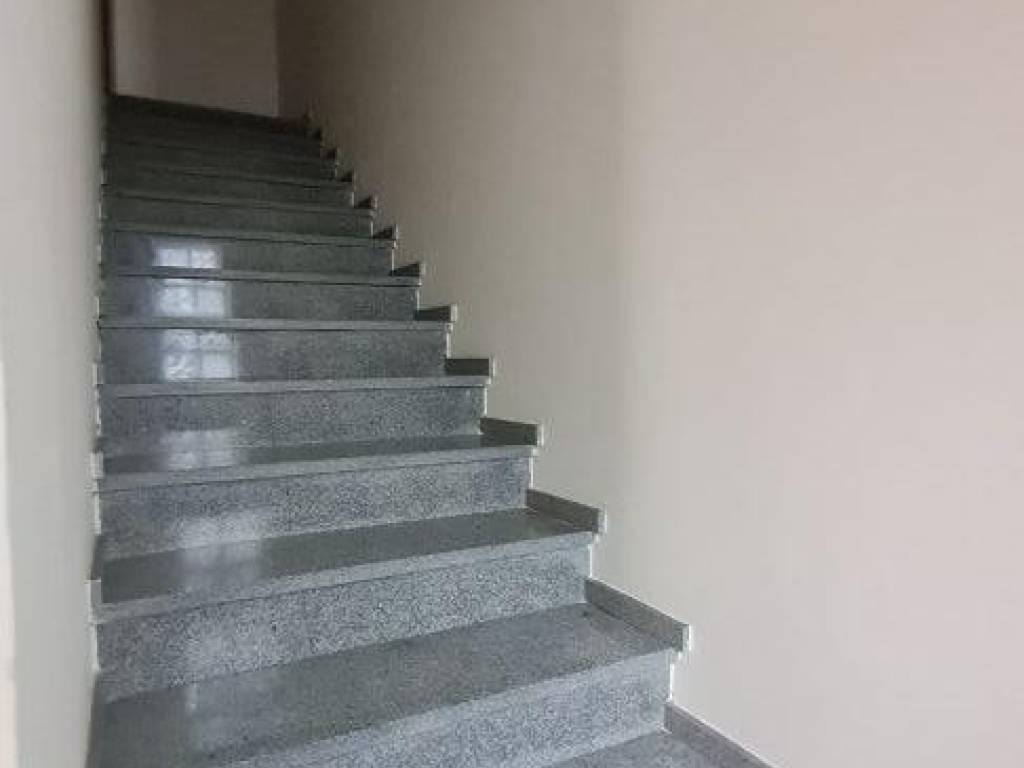Appartamento a Novara in Via Gian Battista Ploto, 7 - Foto 3