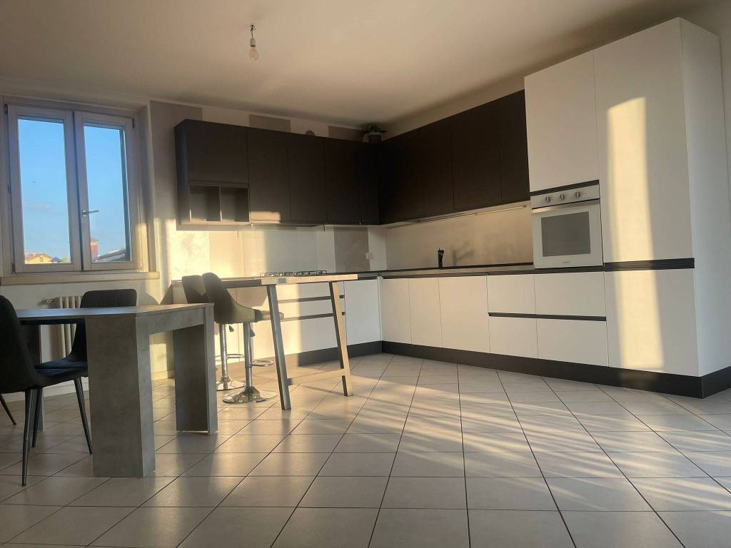 Appartamento a Peschiera del garda in Via Monzambano, 3 - Foto 2