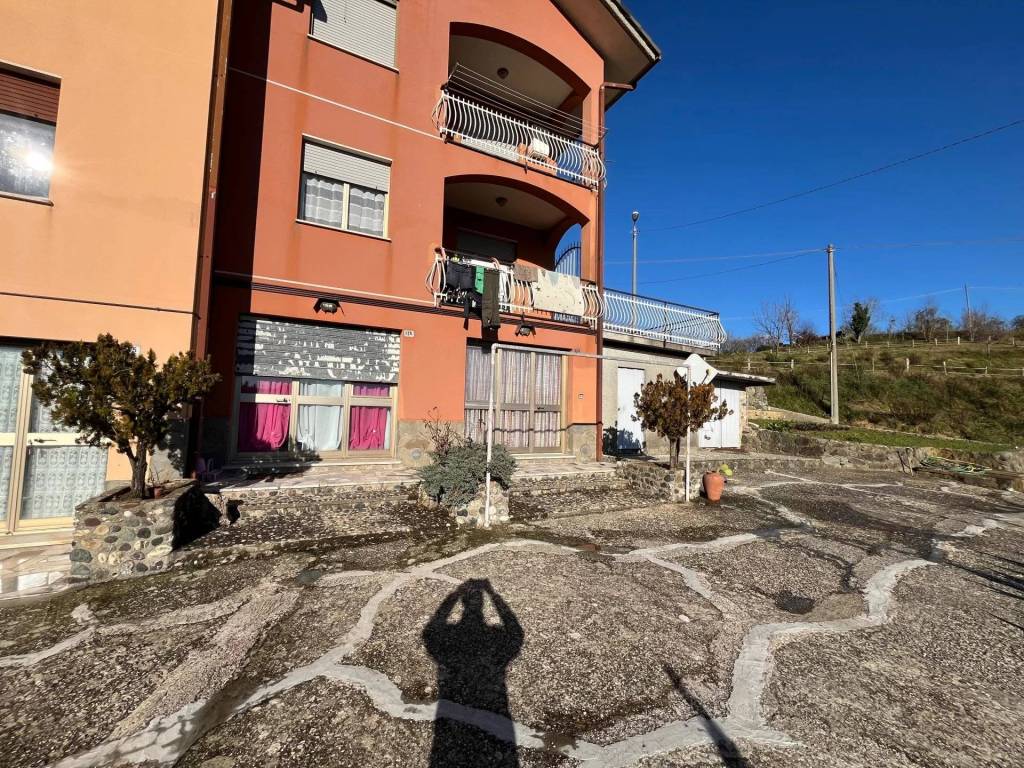 Casa indipendente a San colombano certenoli in Via Giovanni Daveggio - Foto 3