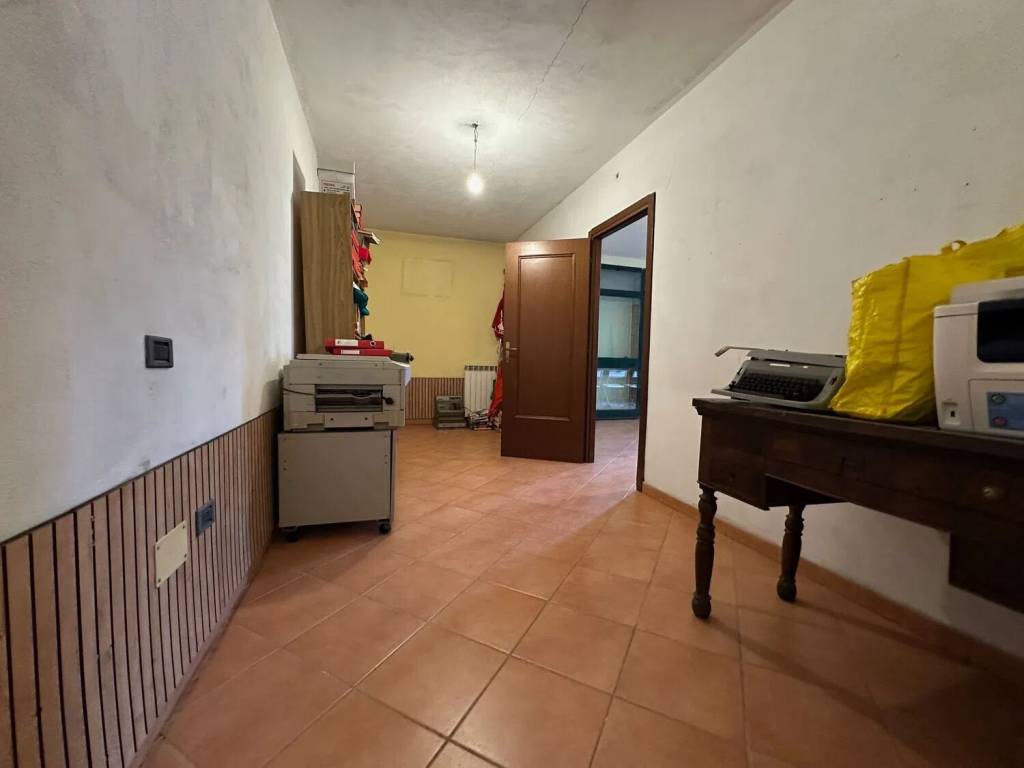 Immobile a Tradate in Via Gianluigi Zucchi S.N.C. - Foto 5