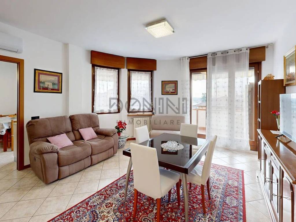 Appartamento a Tradate in Via Chiesa Damiano, 6 - Foto 5