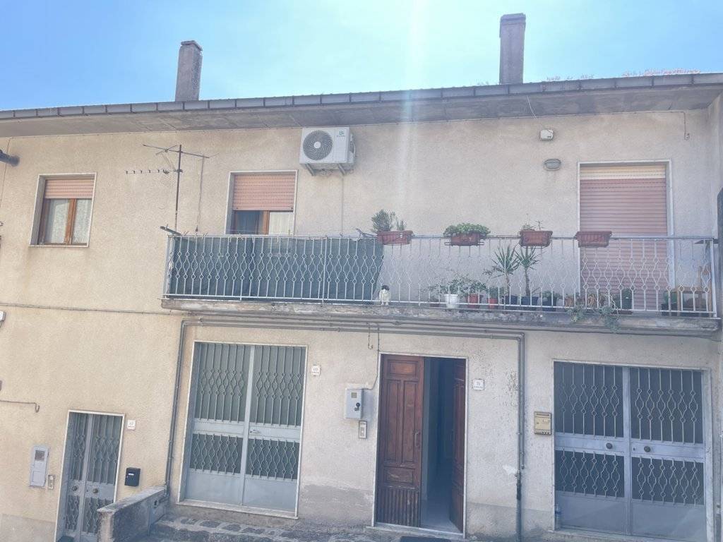 Casa indipendente a Montella in via Domenico Ciociola, 71 - Foto 3