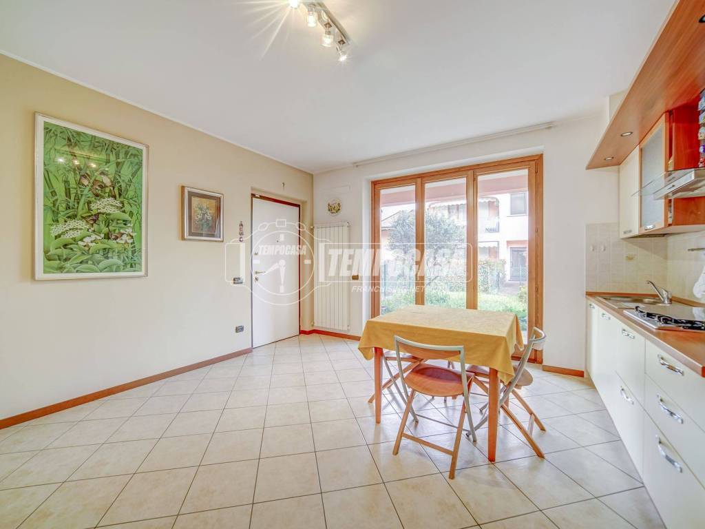 Appartamento a Albizzate in Via Francesco Petrarca - Foto 4