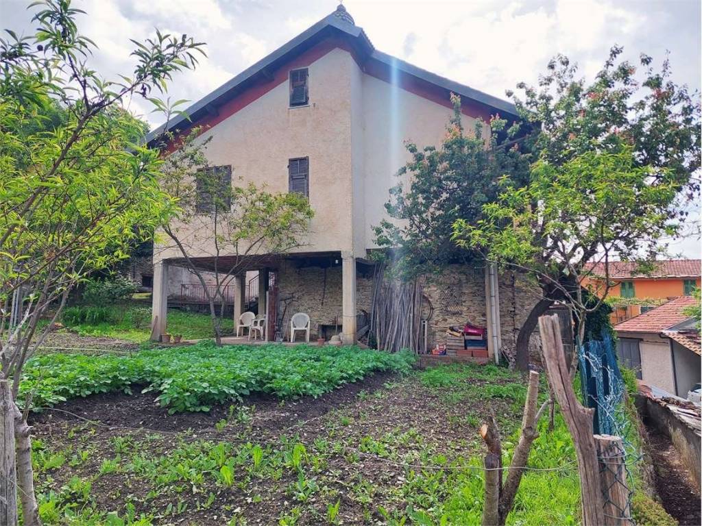 Casa indipendente a Pornassio in Via Annunziata , 3 b - Foto 4