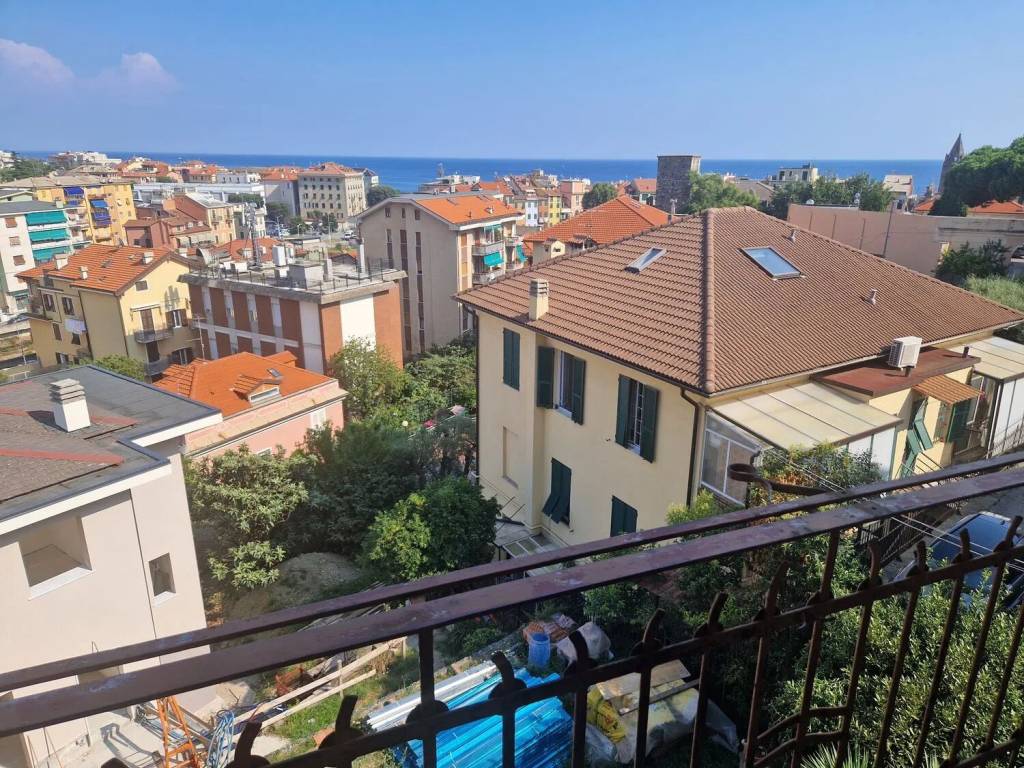 Appartamento a Varazze in Via San Francesco d'Assisi - Foto 2