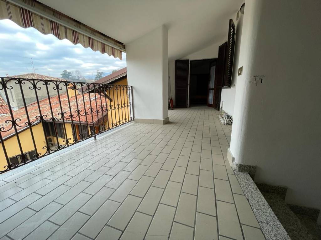 Appartamento a Eupilio in Piazza Camillo Benso di Cavour - Foto 3