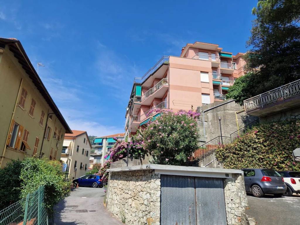 Appartamento a Varazze in Via Alessandro Reccagno, 35 - Foto 3