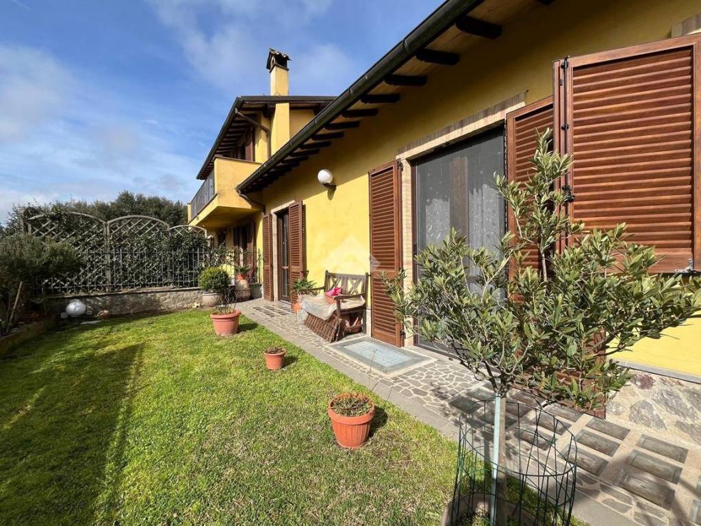 Villa a Porano in Via Alessandro Manzoni, 19 - Foto 2