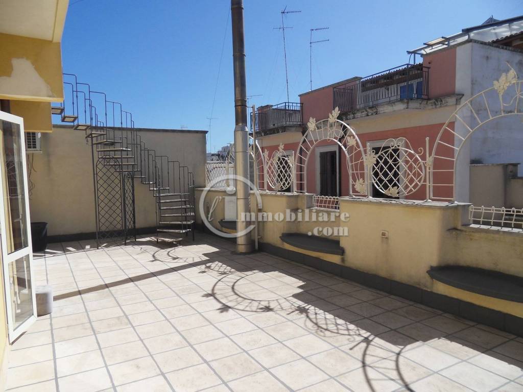 Palazzo / stabile a Brindisi in Via Alessandro Manzoni, 14 - Foto 4