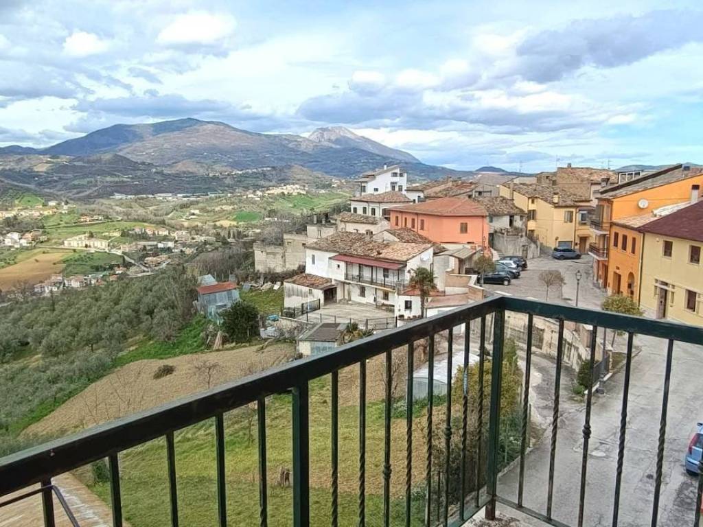 Casa indipendente a Teramo in Frazione Rocciano - Foto 3