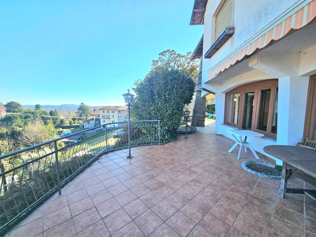 Villa a Laveno-mombello in Via Ronchetto, 10 - Foto 5