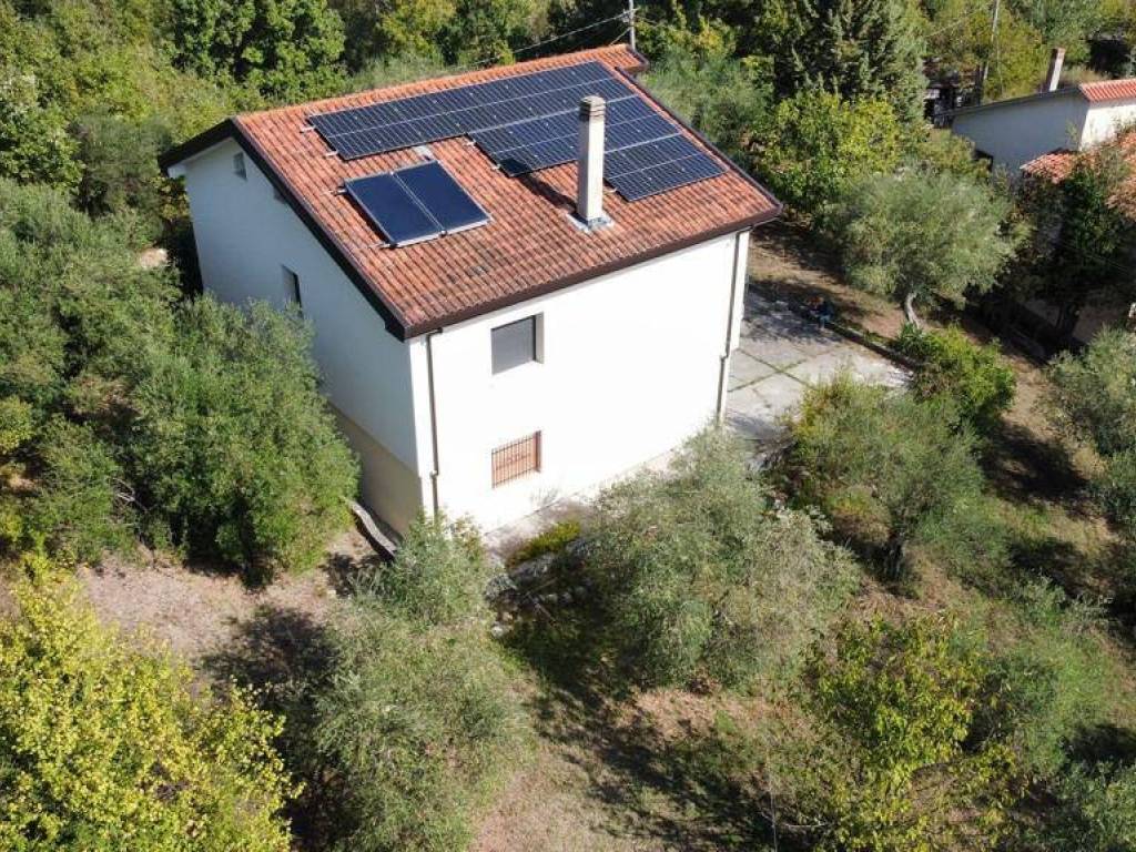 Casa indipendente a Montemarano in C/da Trespatino - Foto 2