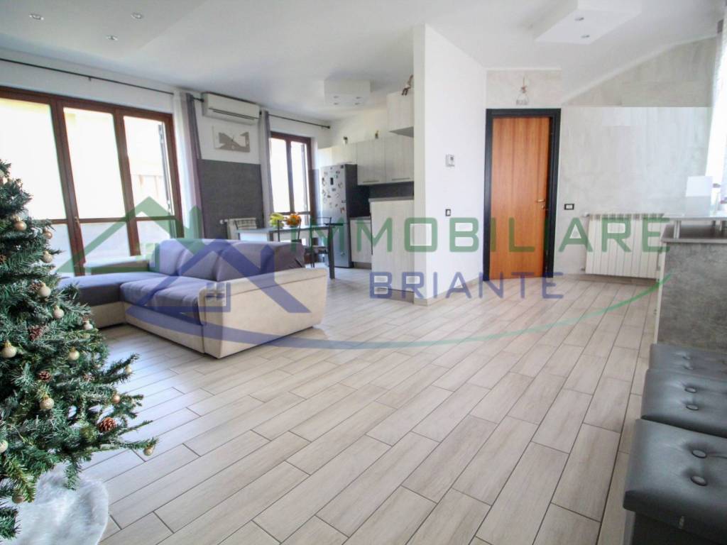 Appartamento a Gallarate in Via Antonio Canova - Foto 2